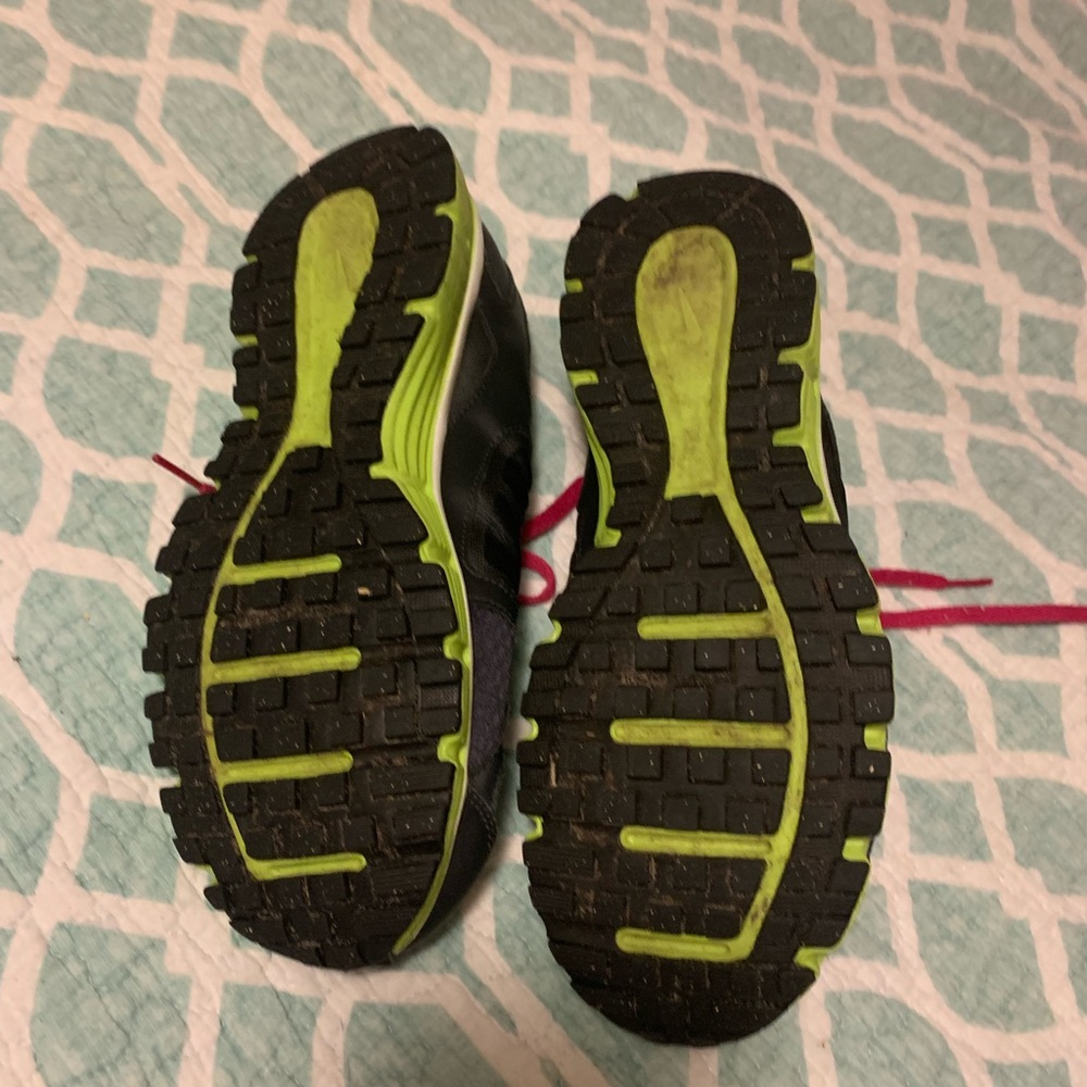 Black Nikes - Picture 3 of 5